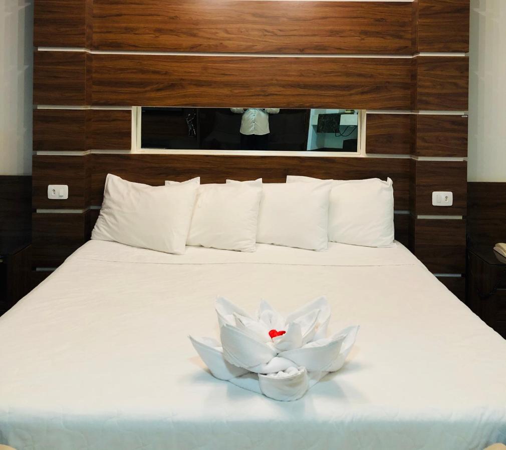 Shelton Palace Hotel Paranavai Exterior photo